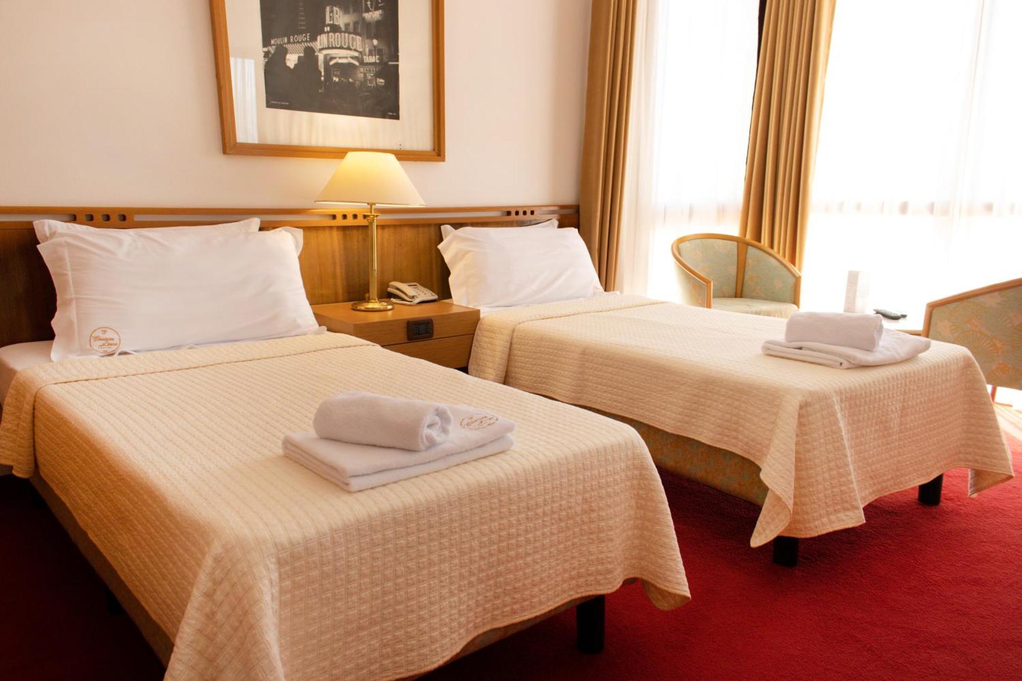 Chateau Linza Resort Тирана Екстериор снимка