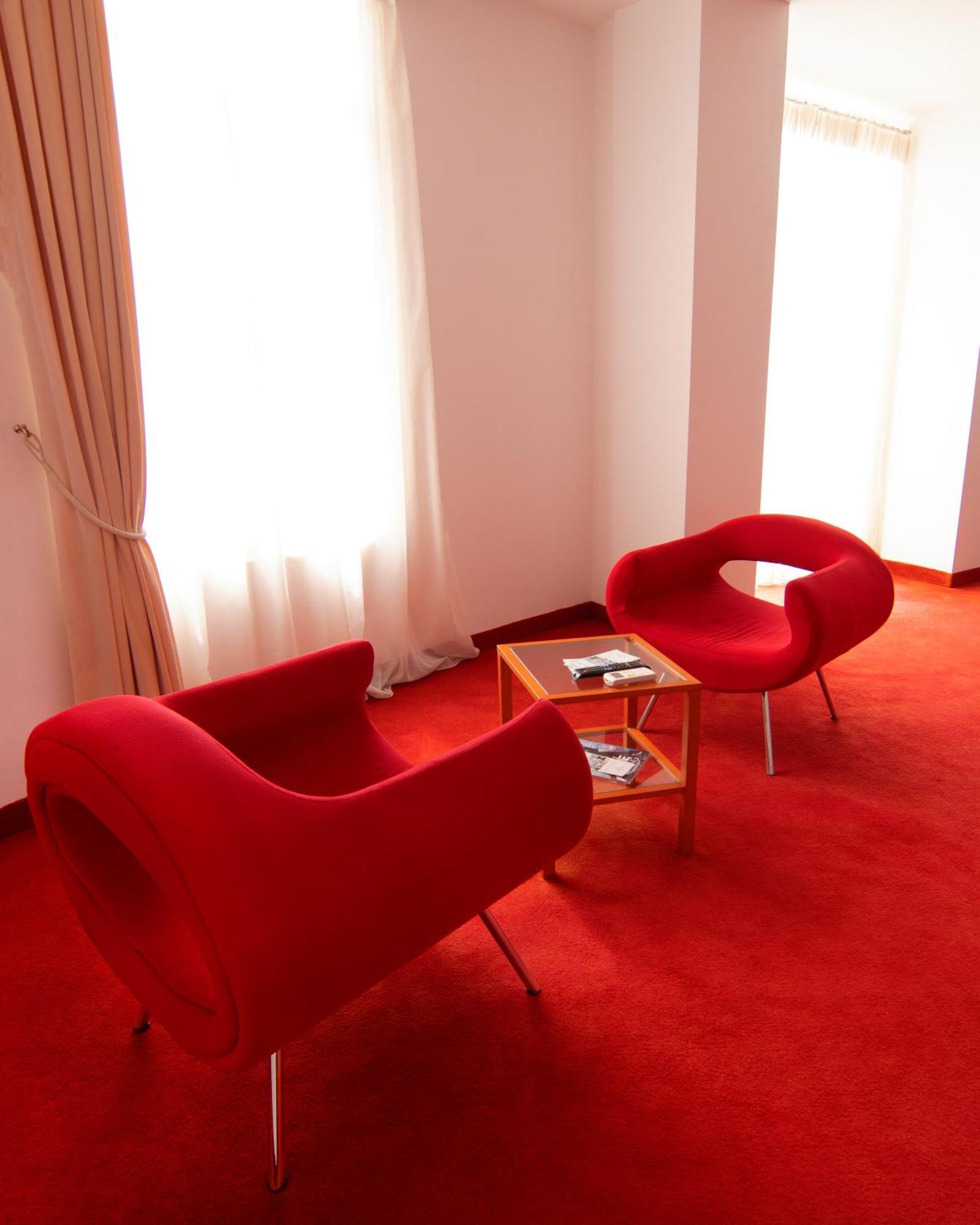 Chateau Linza Resort Тирана Екстериор снимка
