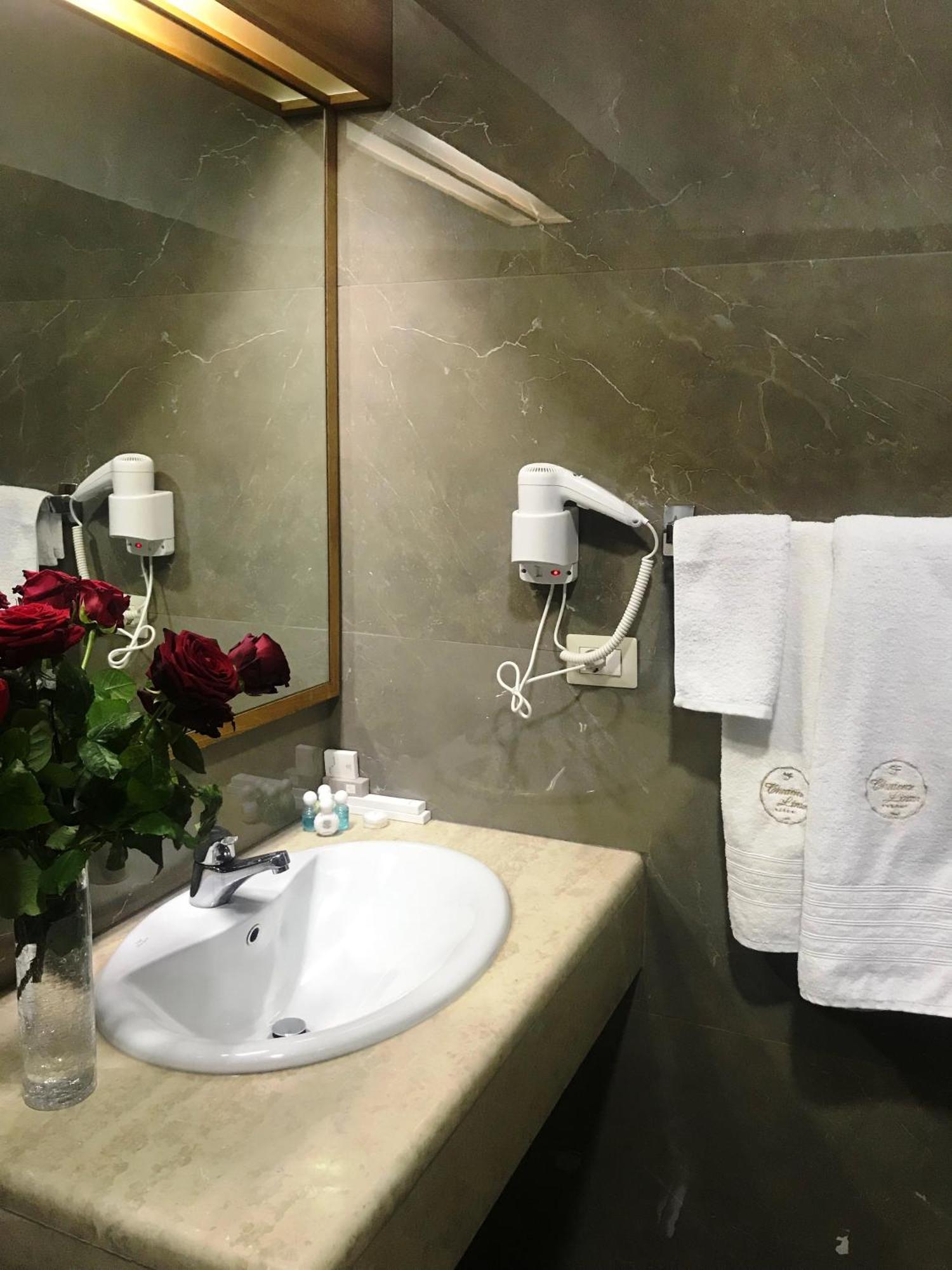 Chateau Linza Resort Тирана Екстериор снимка